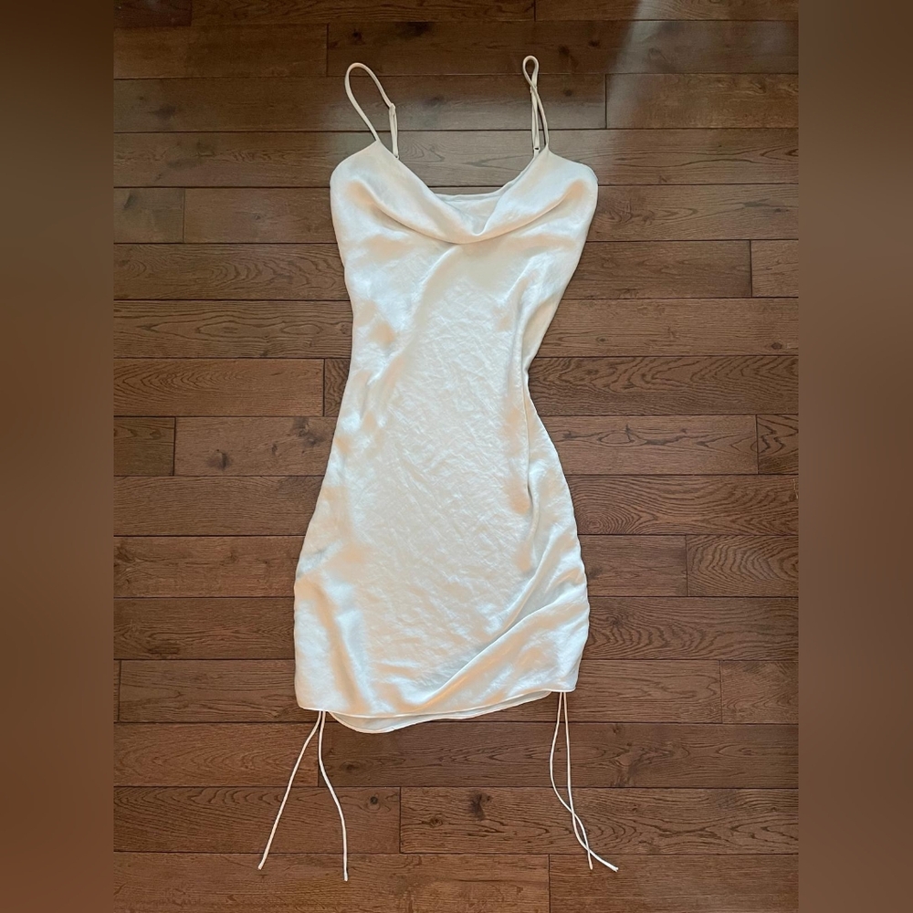 SOLD 🌷 Aritzia - Wilfred | Only Ruched Slip Dress 🌷